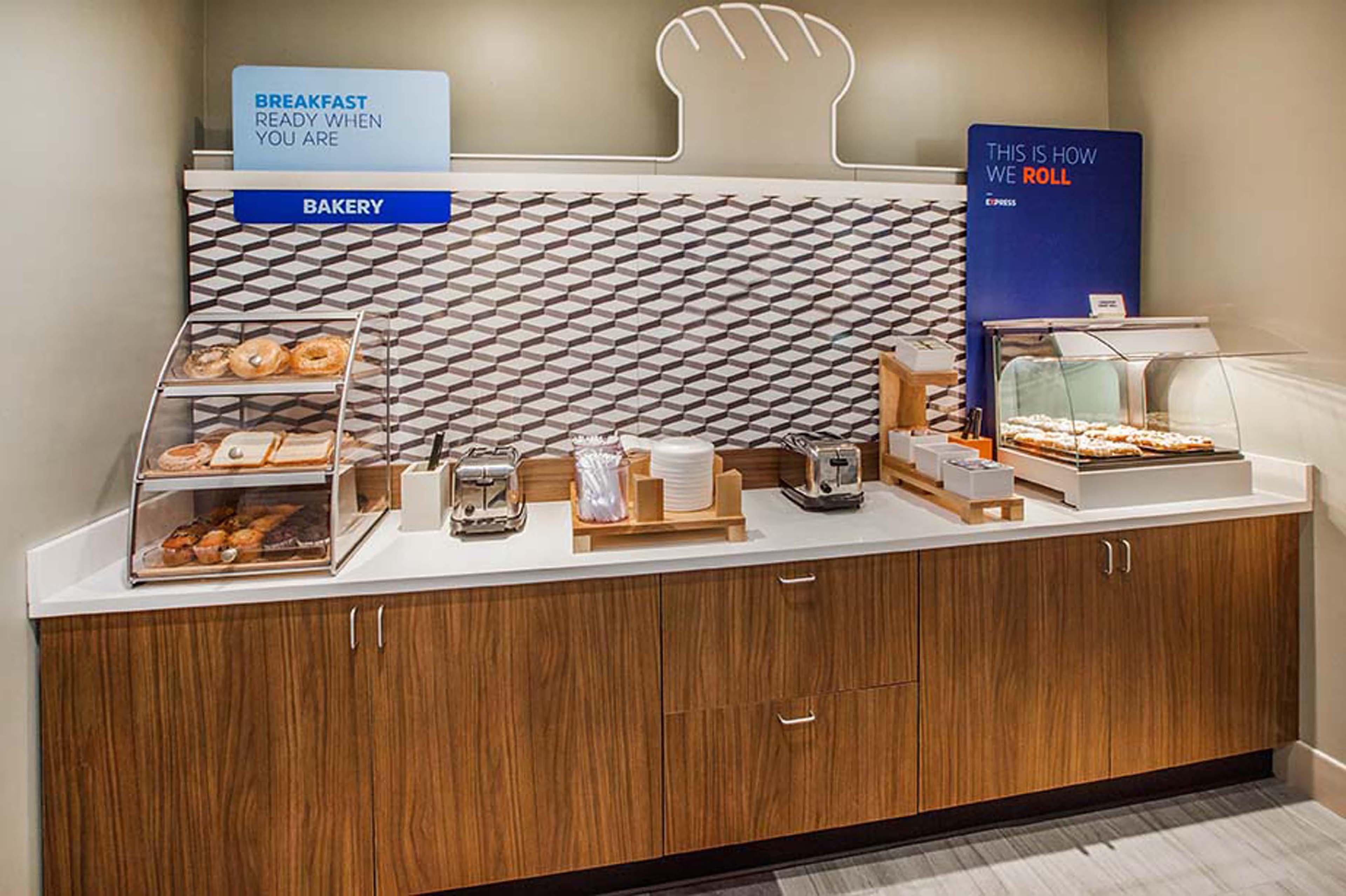 Holiday Inn Express Alva By Ihg Екстер'єр фото