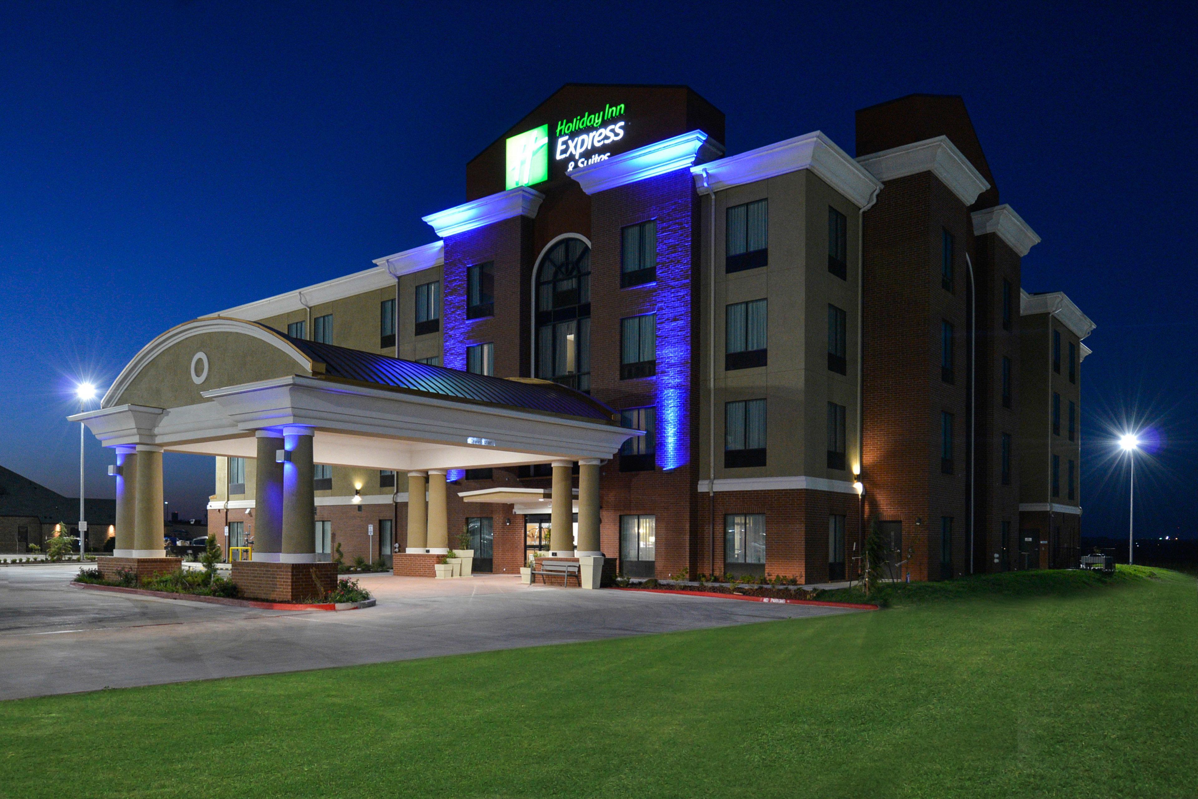 Holiday Inn Express Alva By Ihg Екстер'єр фото