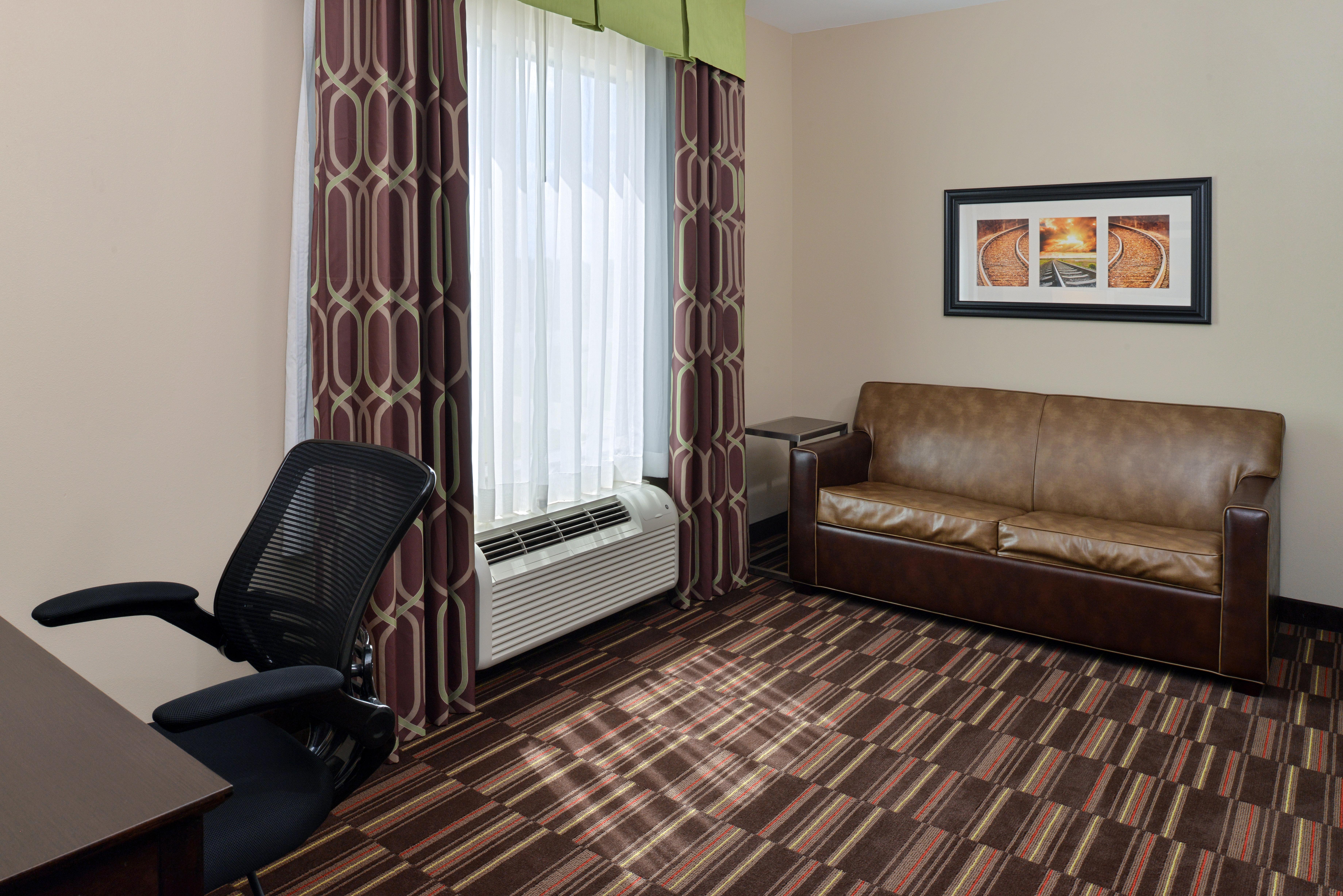 Holiday Inn Express Alva By Ihg Екстер'єр фото