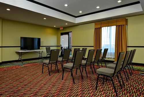 Holiday Inn Express Alva By Ihg Екстер'єр фото