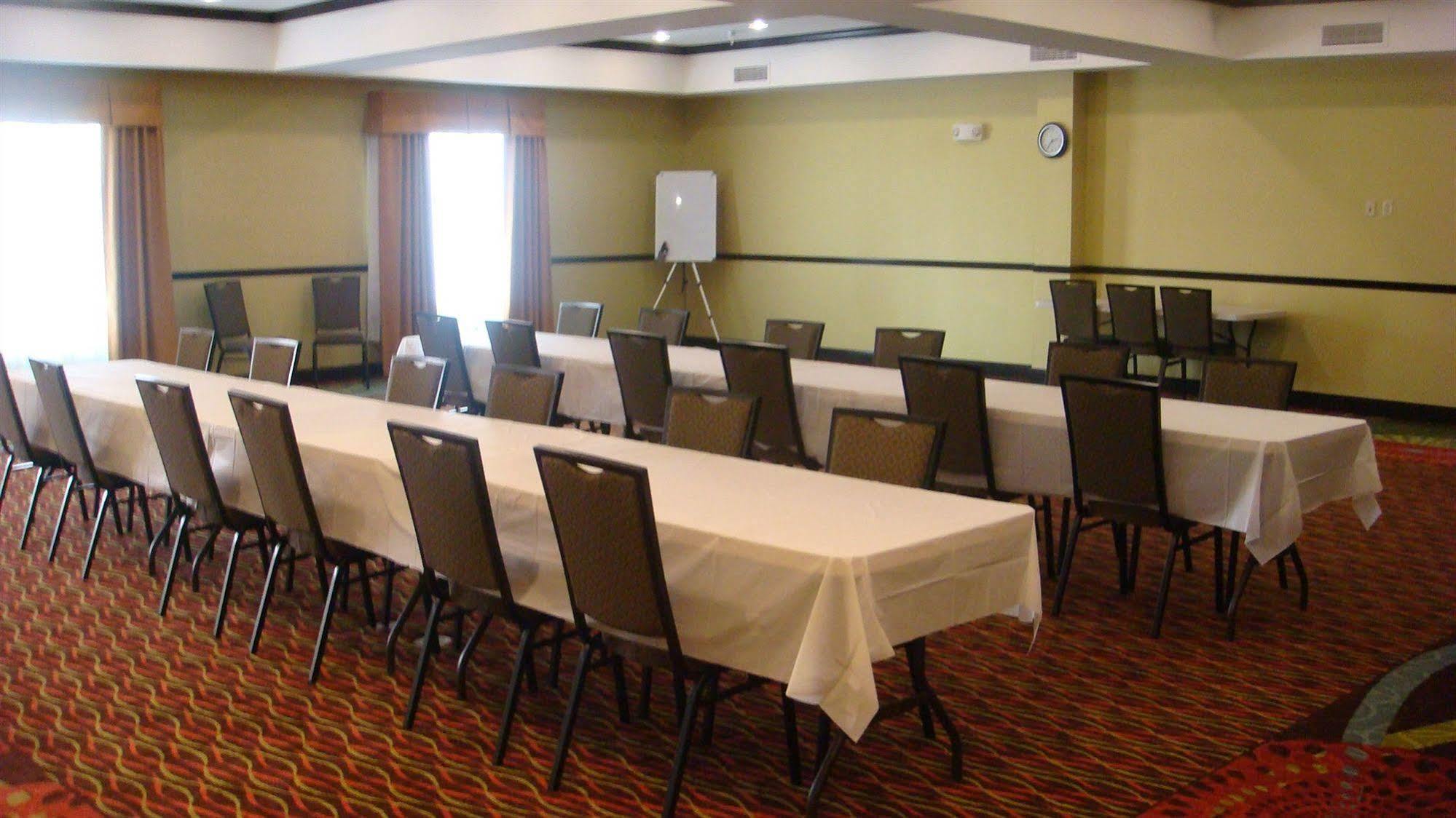 Holiday Inn Express Alva By Ihg Екстер'єр фото